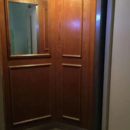 科索公寓酒店 *